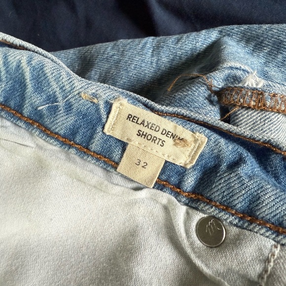 MADEWELL Relaxed Denim Shorts Womens 32 Distressed Light Wash Raw Hem Cotton - Picture 4 of 7